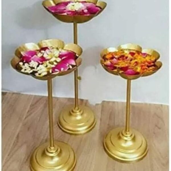 Lotus Pedestal Urli Set of 3